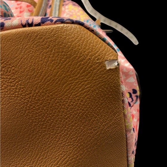 A very pretty pink and blue purse with bling and tassels - Picture 14 of 14